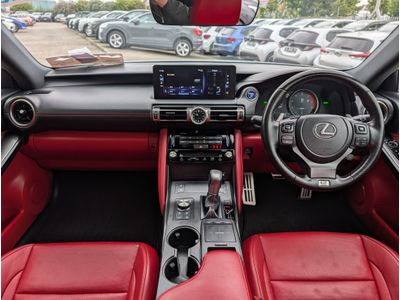 2020 Lexus IS 300h