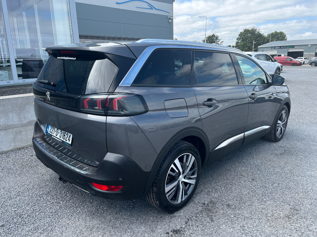2022 Peugeot 5008
