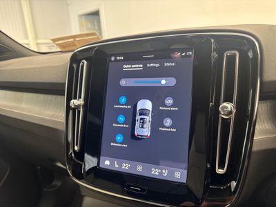 2026 Volvo EX40