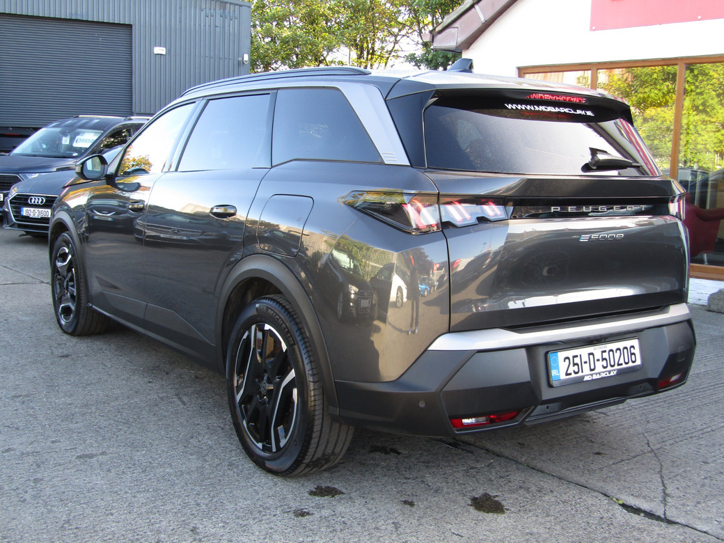 2025 Peugeot 5008