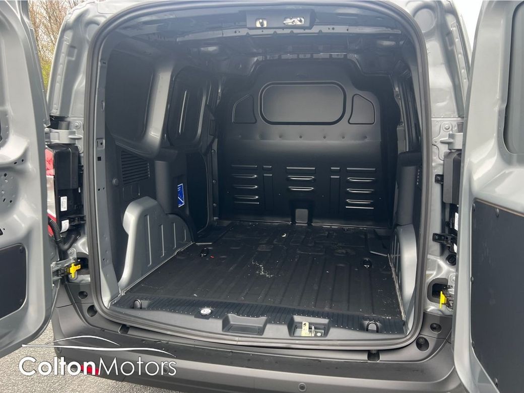2025 Ford Transit Courier