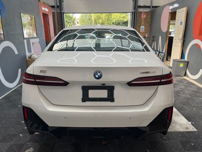 2024 BMW i5