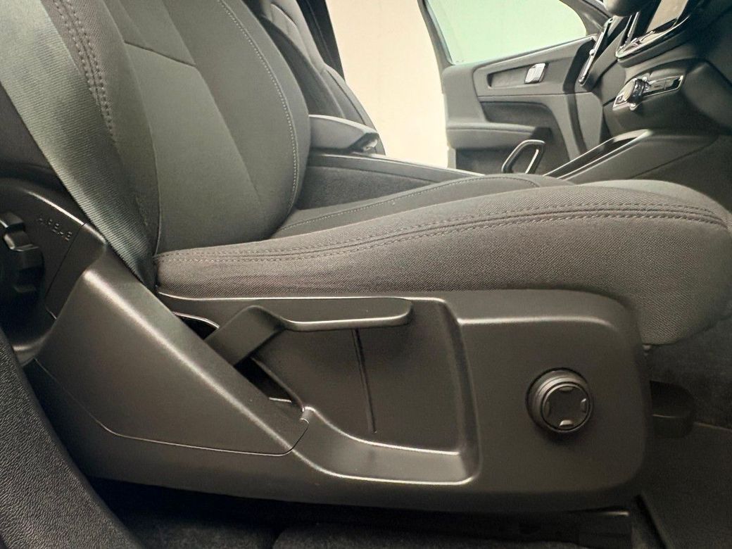2023 Volvo XC40