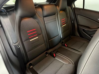 2017 Mercedes-Benz A 180