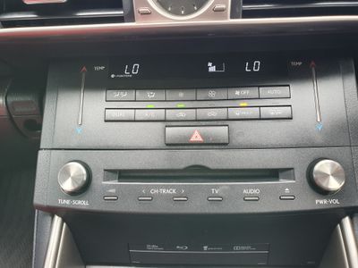 2016 Lexus IS 300h