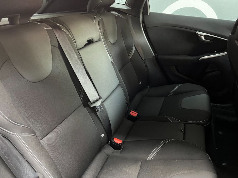 2015 Volvo V40
