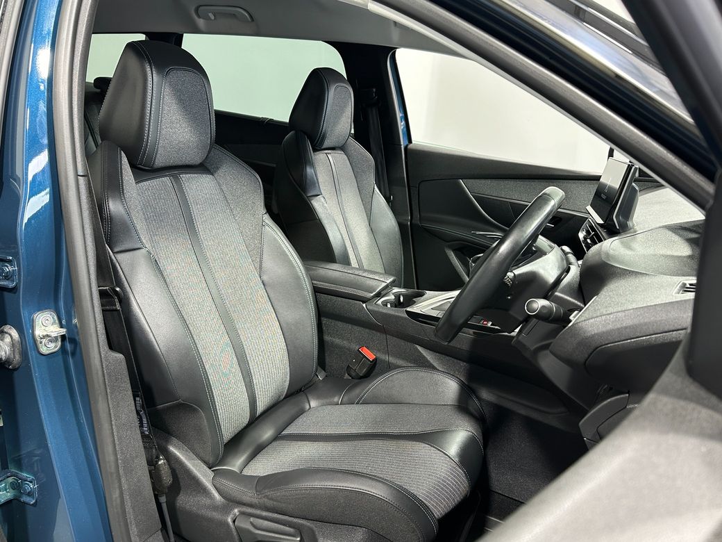 2022 Peugeot 5008
