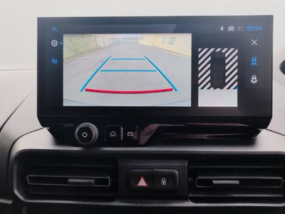 2025 Peugeot Partner