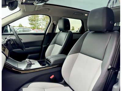 2025 Land Rover Range Rover Velar