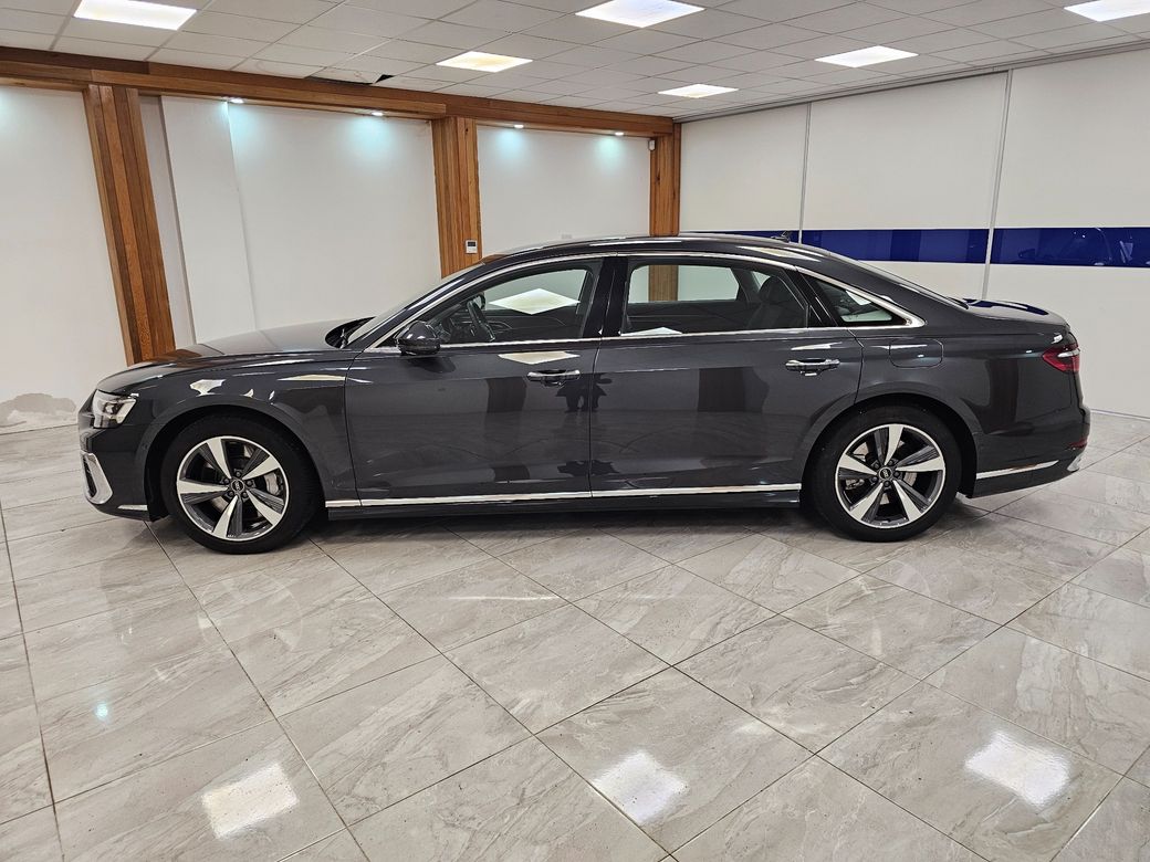 2024 Audi A8