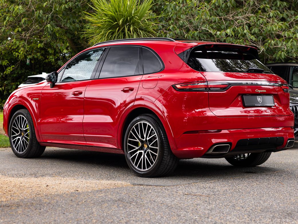 2022 Porsche Cayenne
