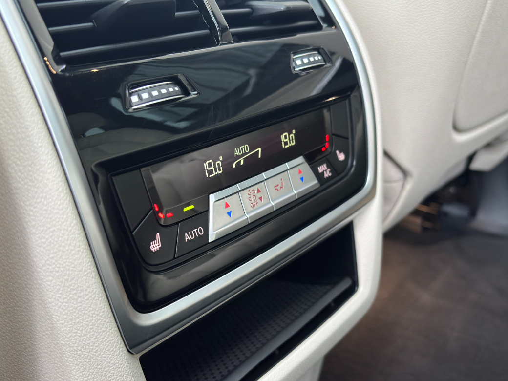2021 BMW X7