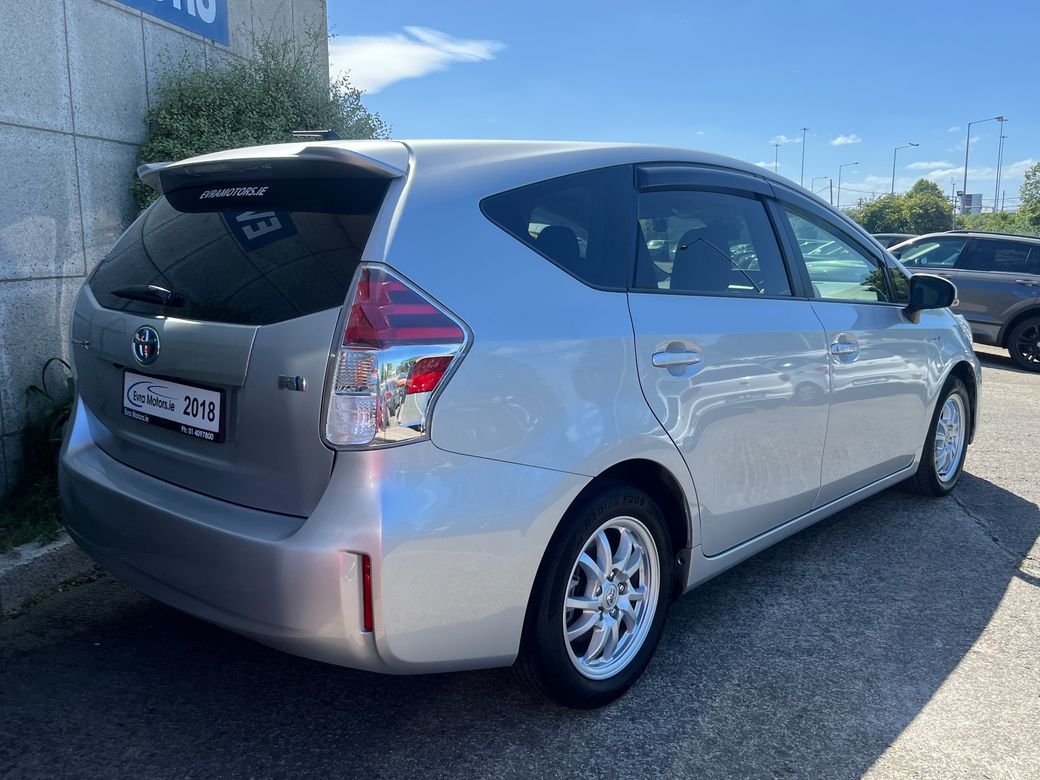 2019 Toyota Prius Alpha