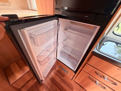 2013 HYMER  T614 CL L.H.D MANUAL 