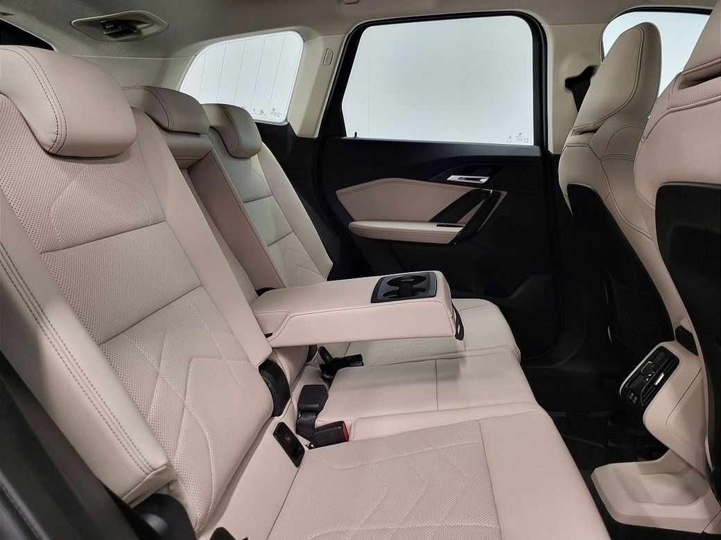 2023 BMW X1