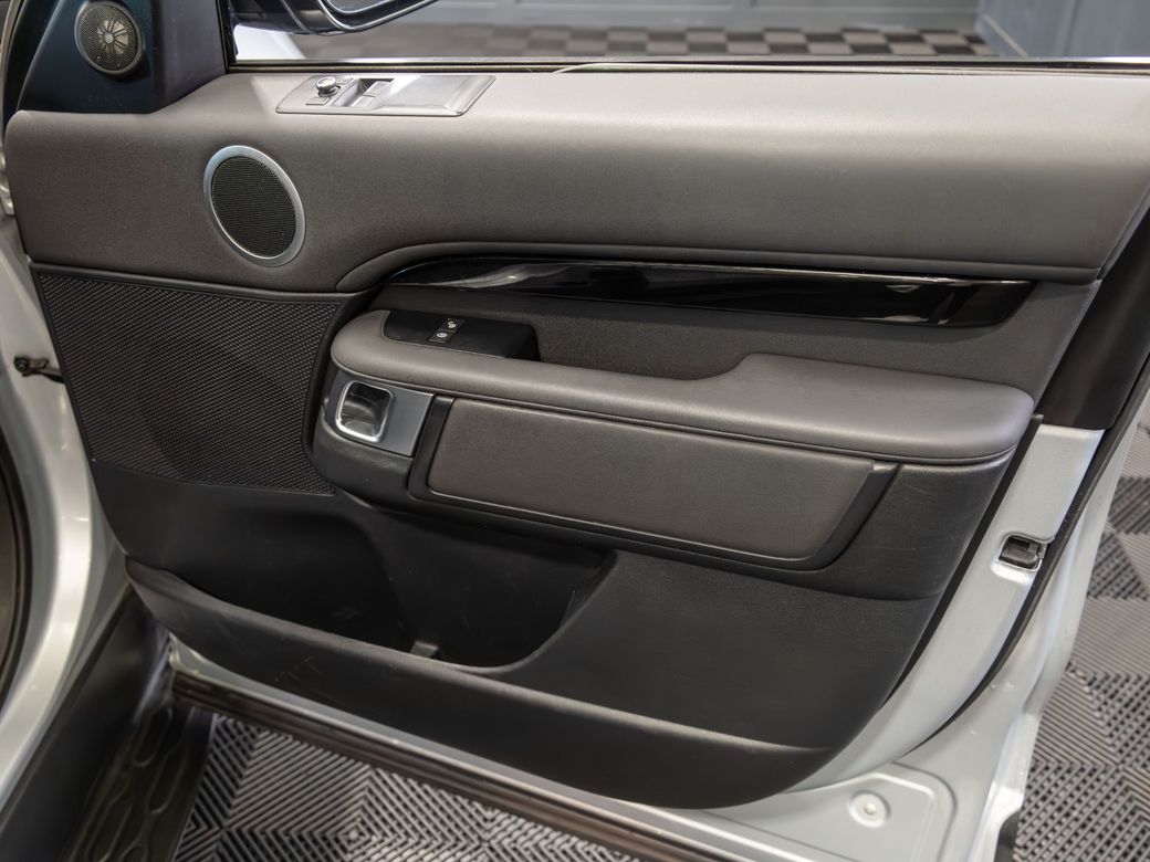 2020 Land Rover Discovery