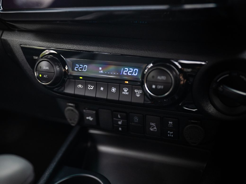2025 Toyota Hilux
