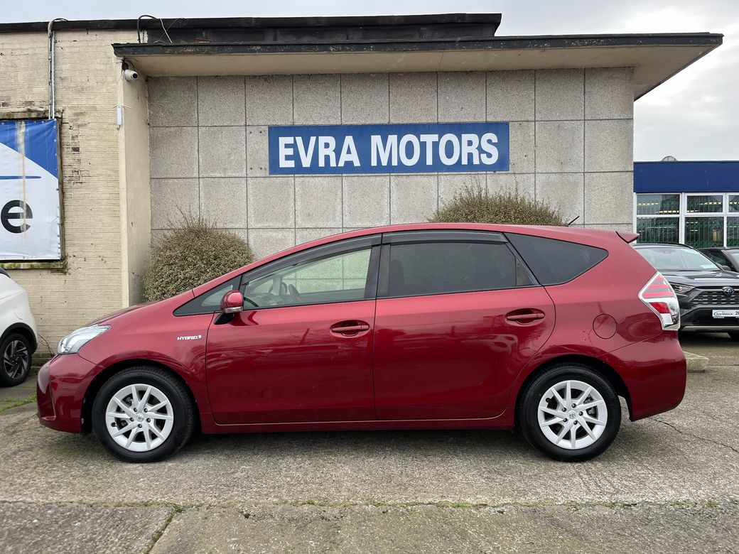 2019 Toyota Prius Alpha