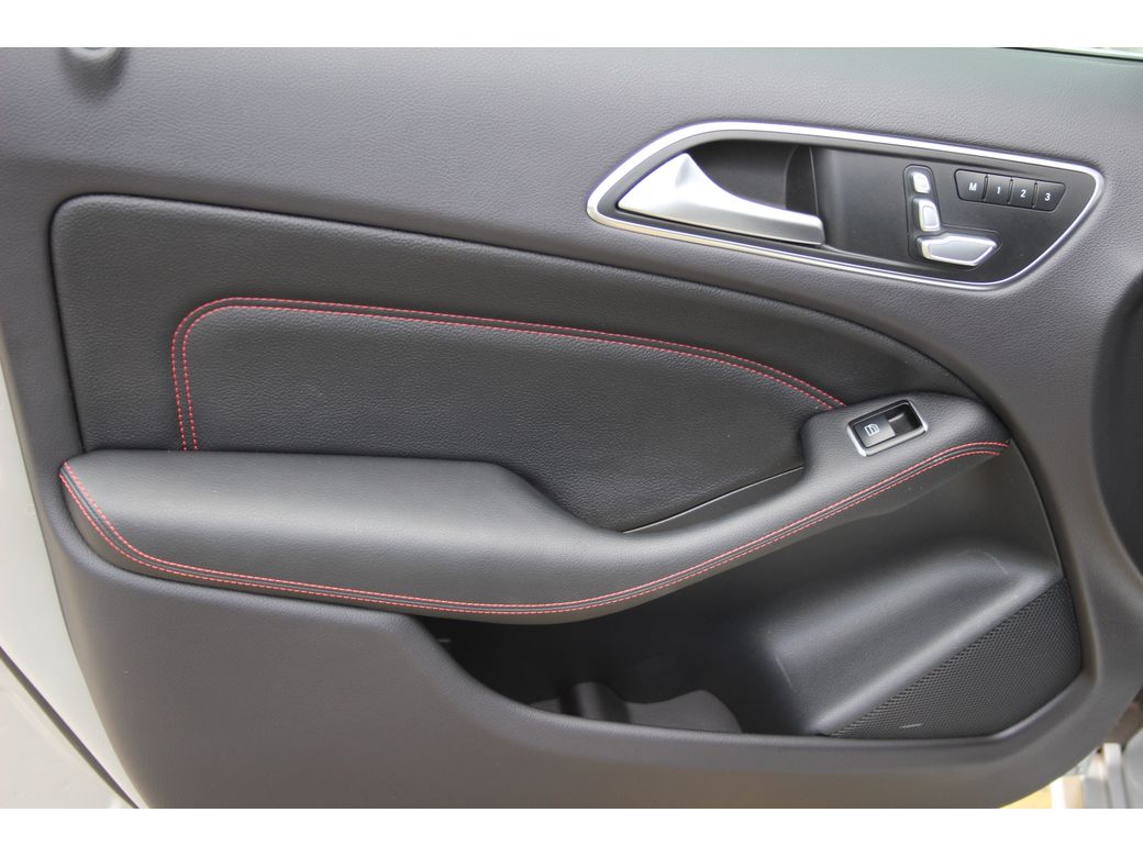 2015 Mercedes-Benz B 180