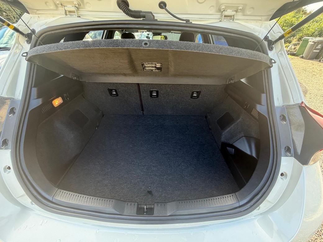 2016 Toyota Auris