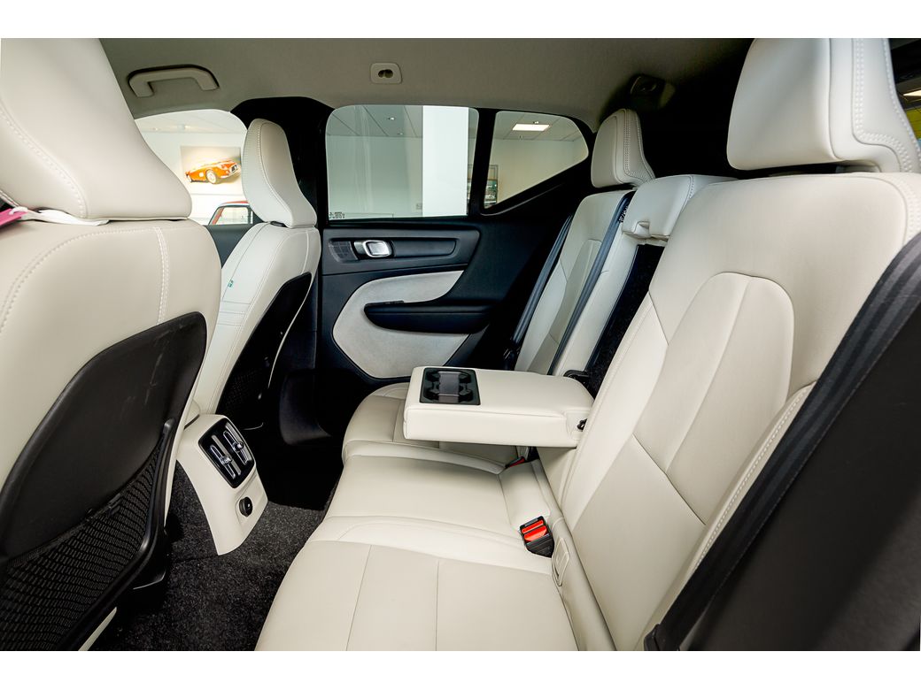 2022 Volvo XC40