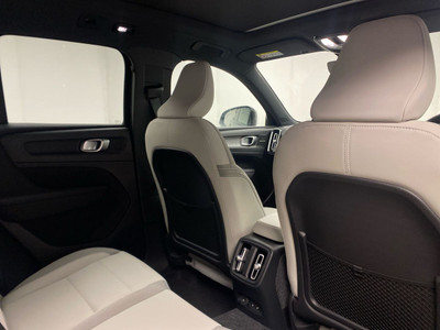 2026 Volvo EX40