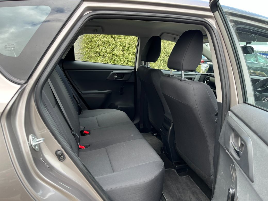 2015 Toyota Auris