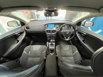 2015 Volvo V40