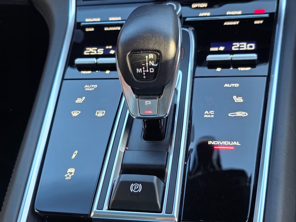 2023 Porsche Panamera