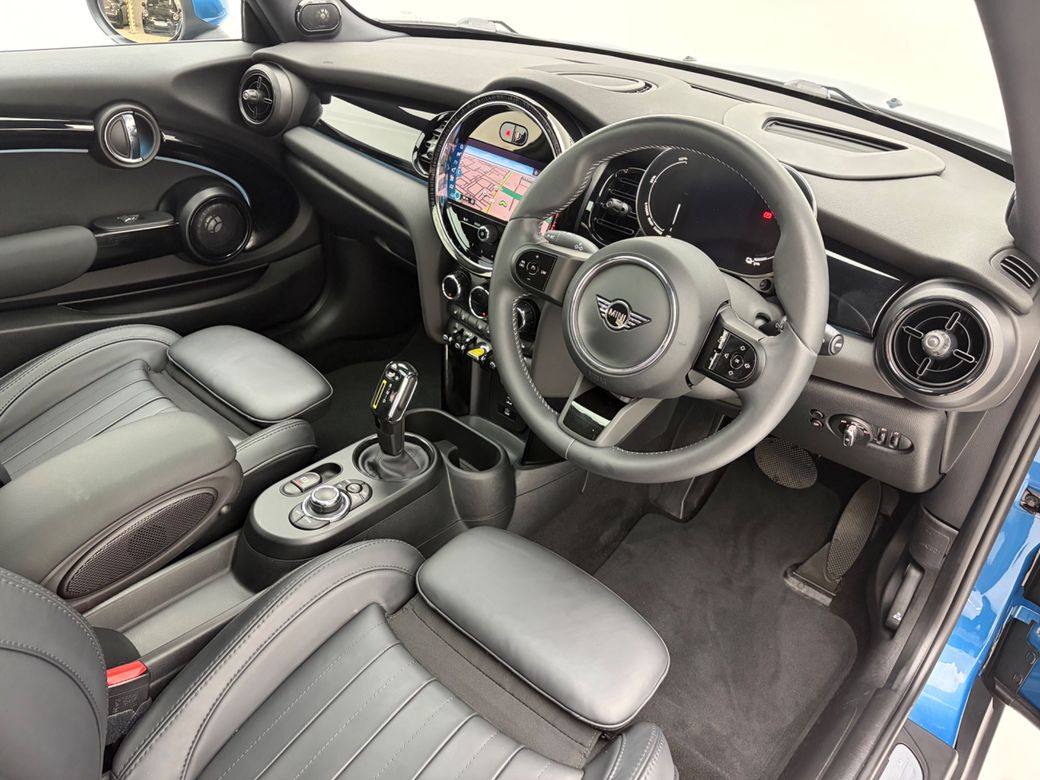 2024 Mini Hatch
