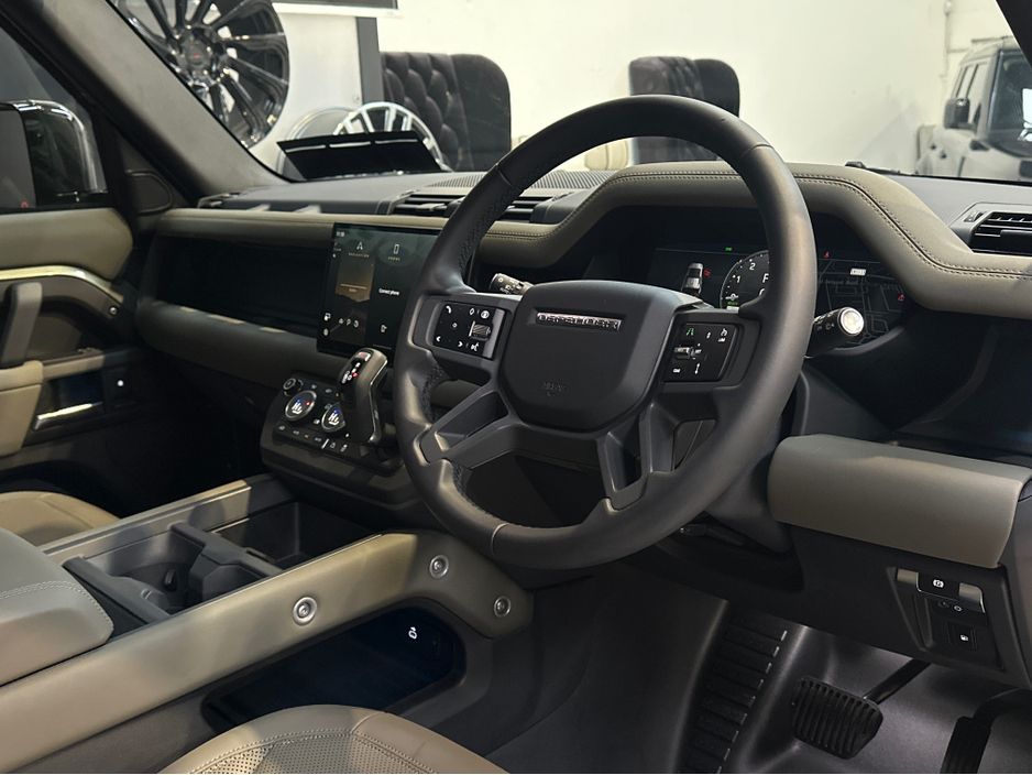 2025 Land Rover Defender