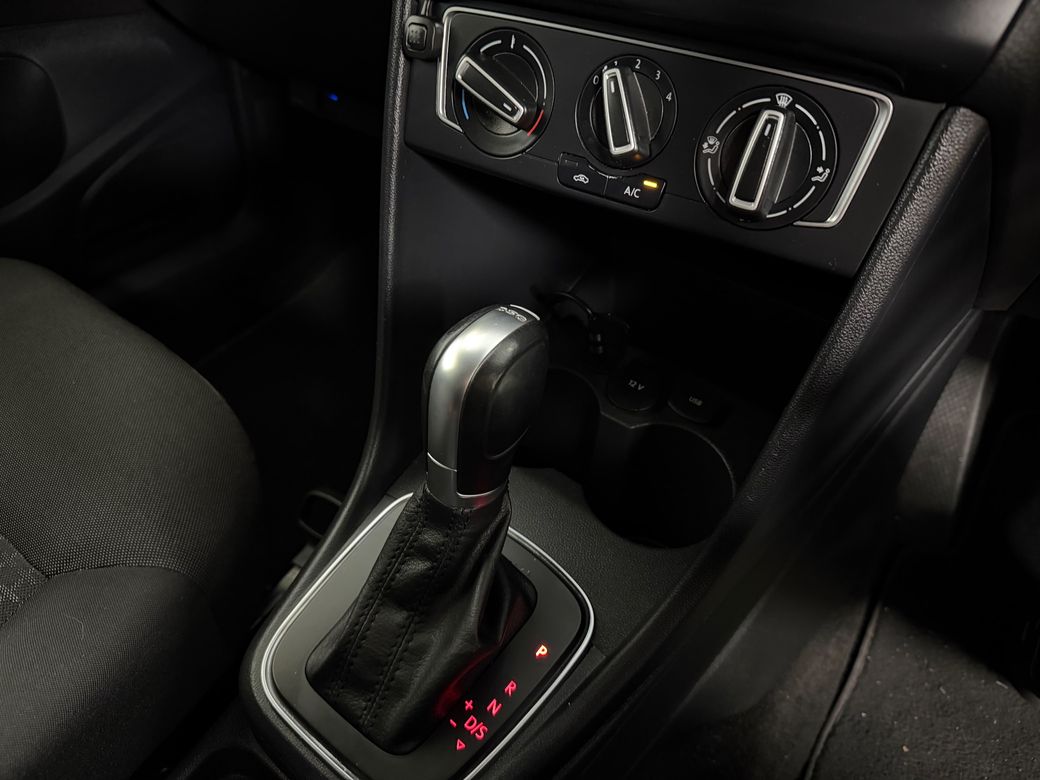 2015 Volkswagen Polo