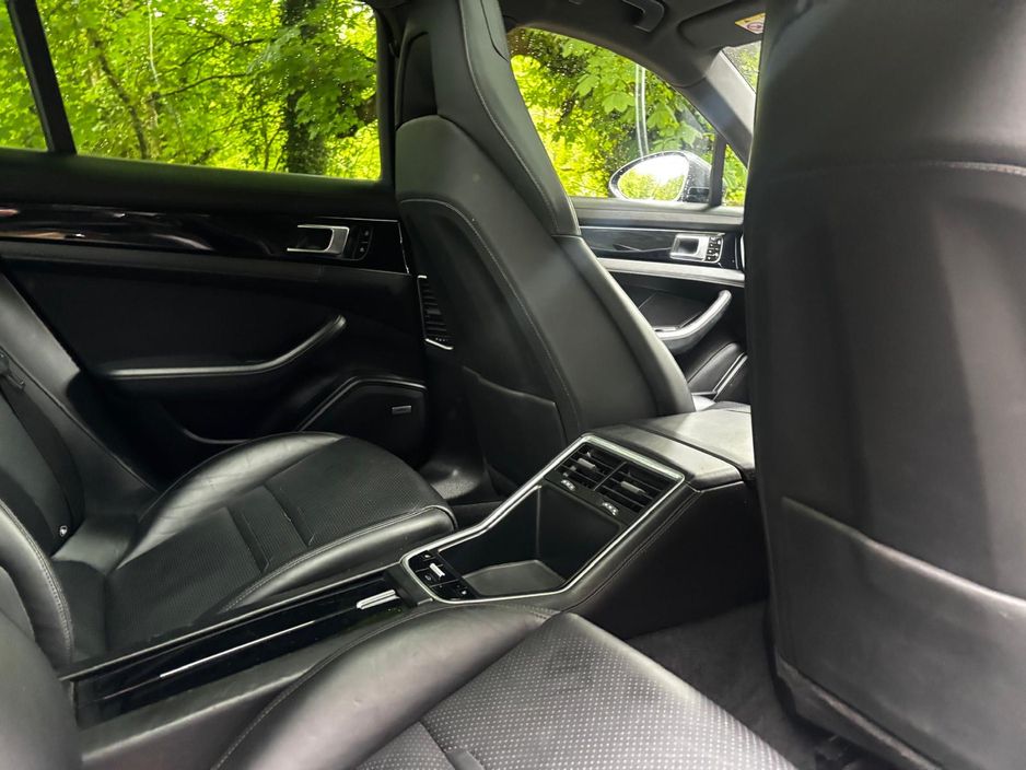 2019 Porsche Panamera