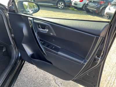 2016 Toyota Auris