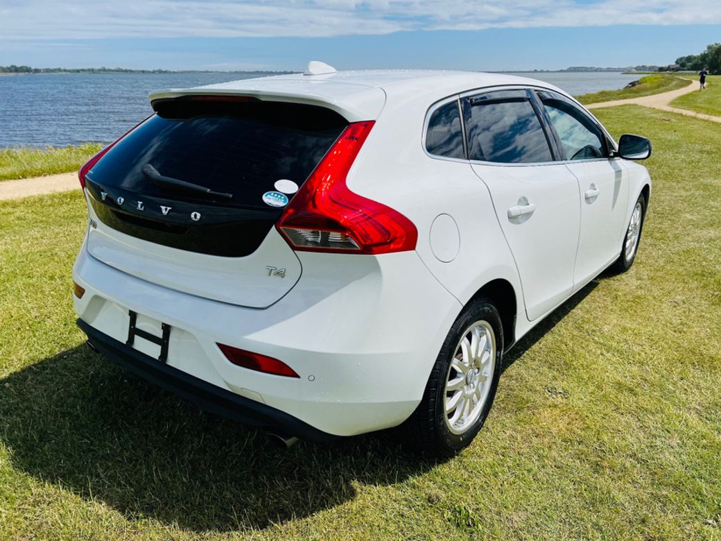 2014 Volvo V40