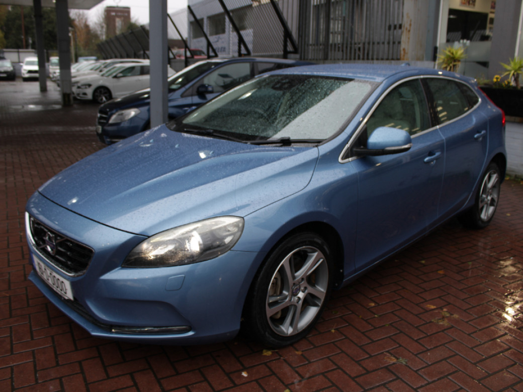 2016 Volvo V40