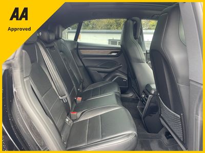 2024 Porsche Macan