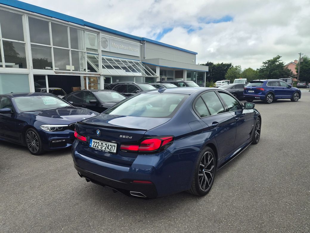 2022 BMW 520