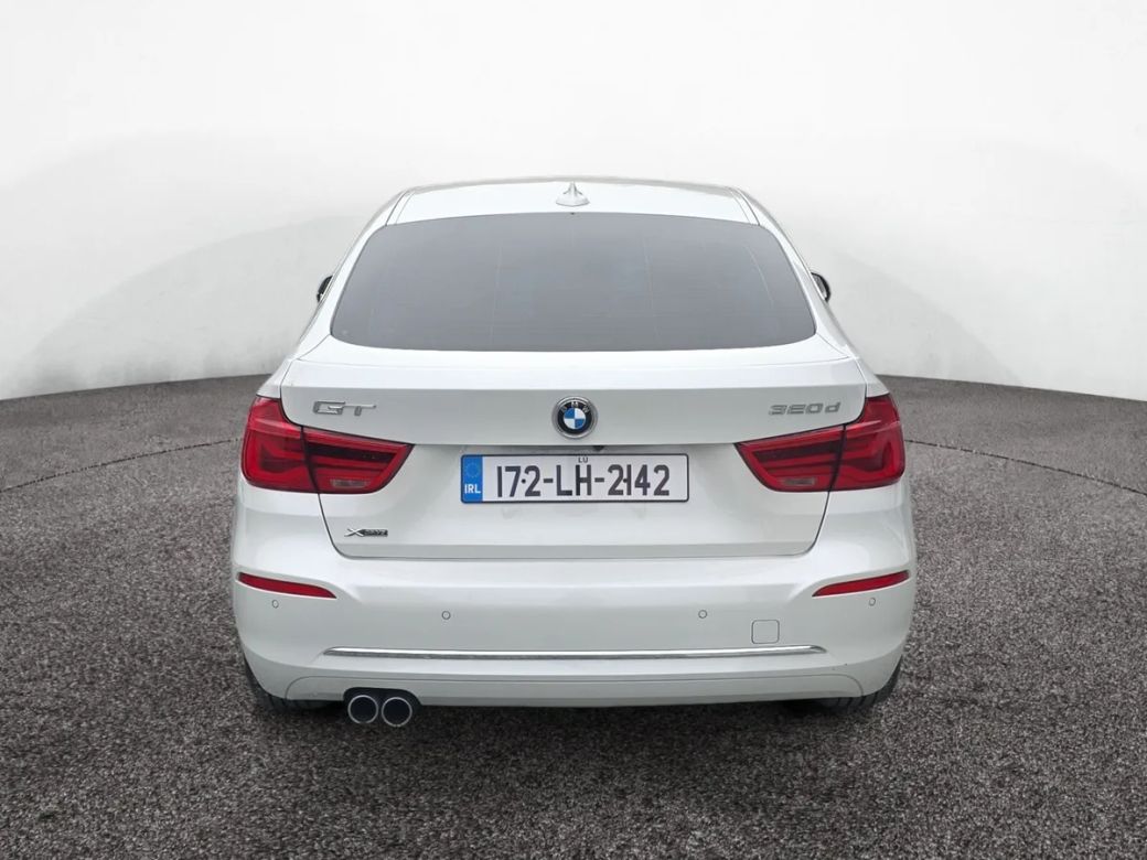 2017 BMW 320