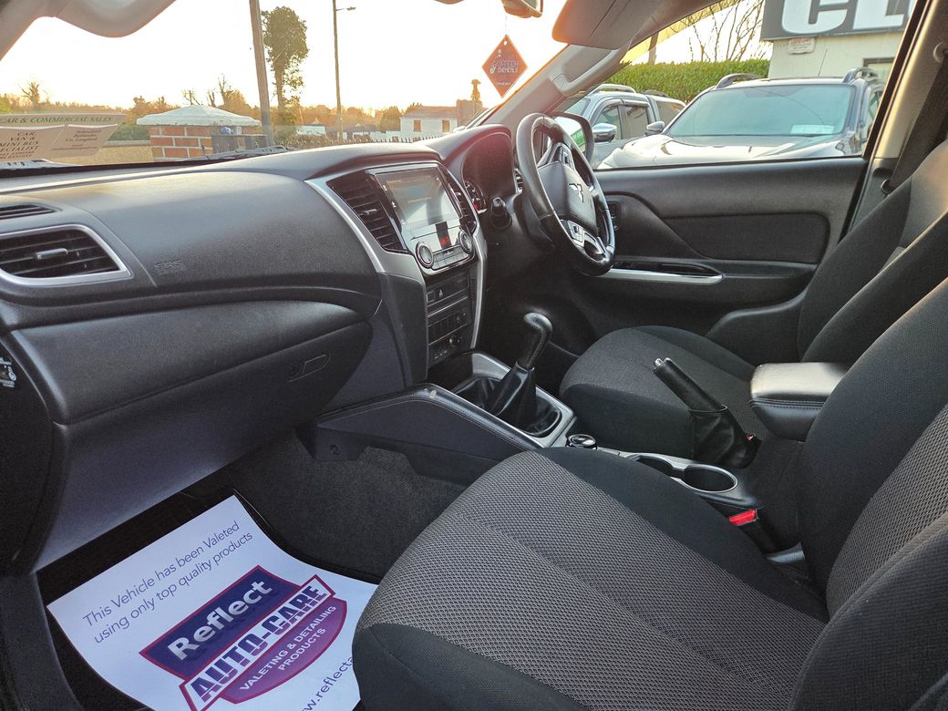 2020 Mitsubishi L200