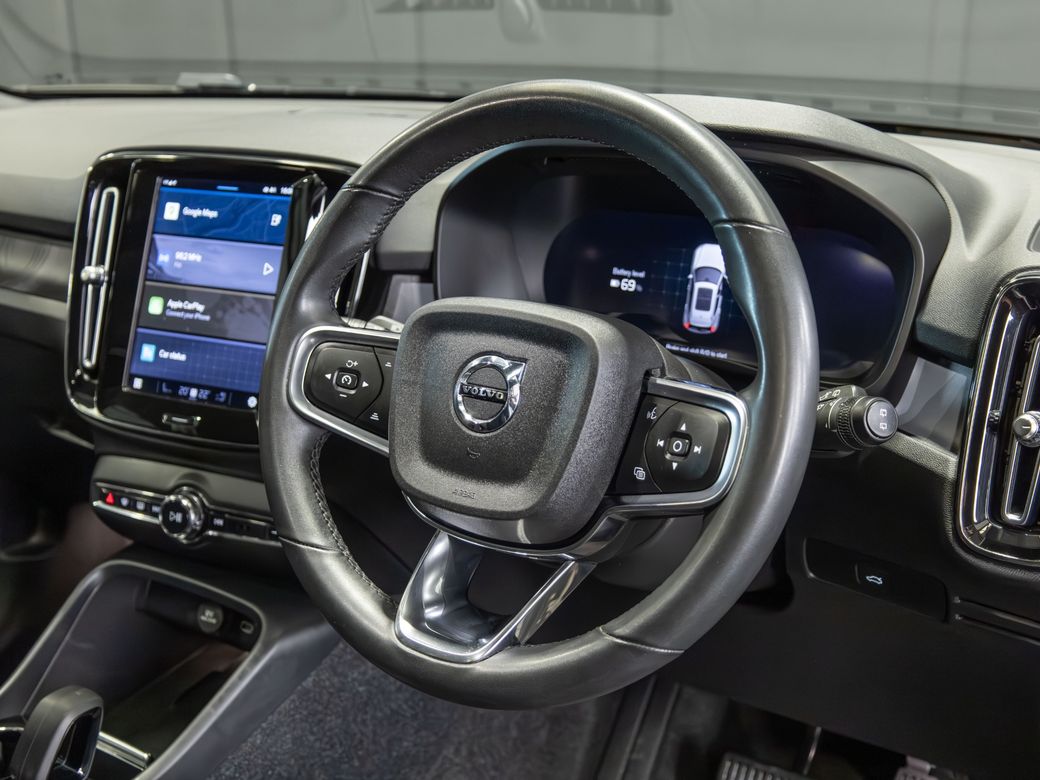 2022 Volvo XC40