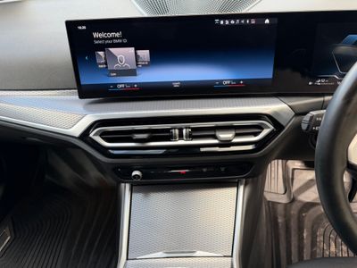 2024 BMW 330