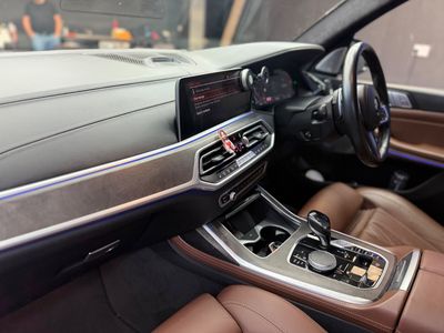 2021 BMW X7