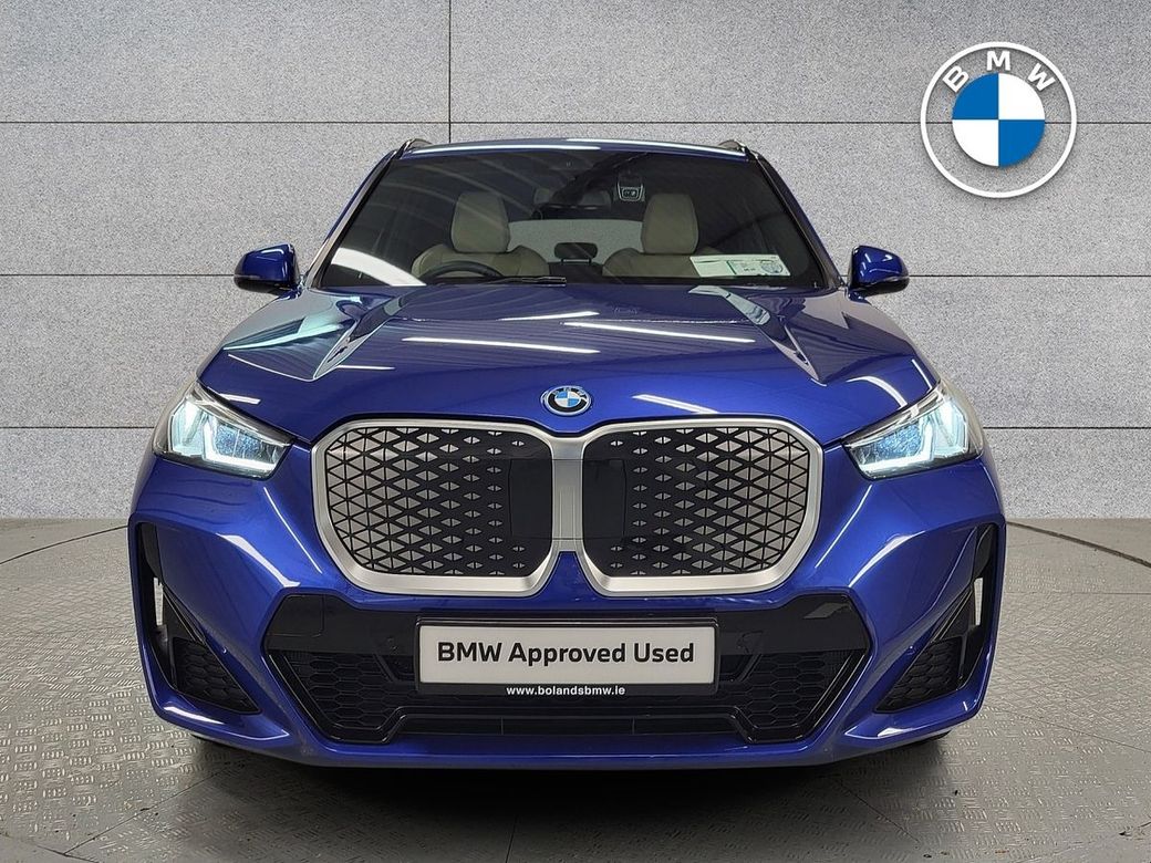 2025 BMW iX1