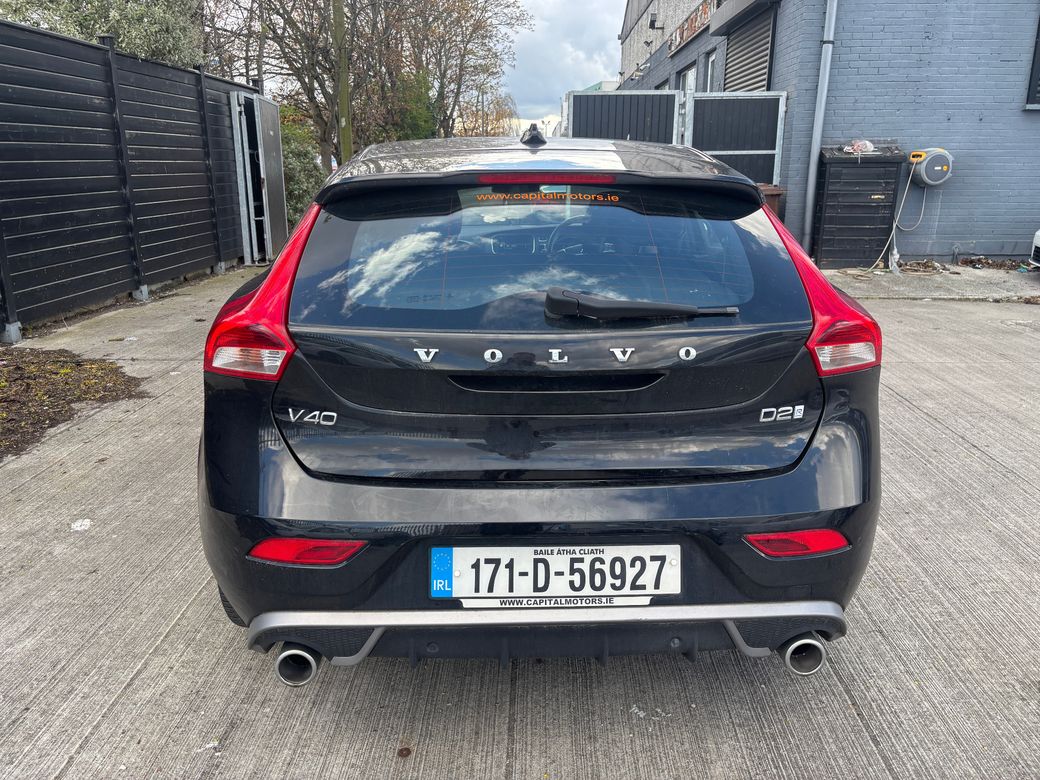 2017 Volvo V40