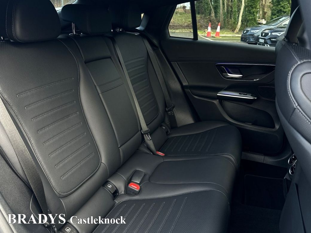 2025 Mercedes-Benz GLC Class