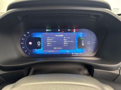 2025 Volvo EX40
