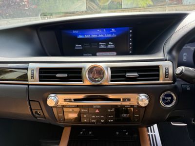 2017 Lexus GS 300H