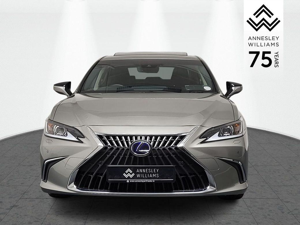 2022 Lexus ES 300h