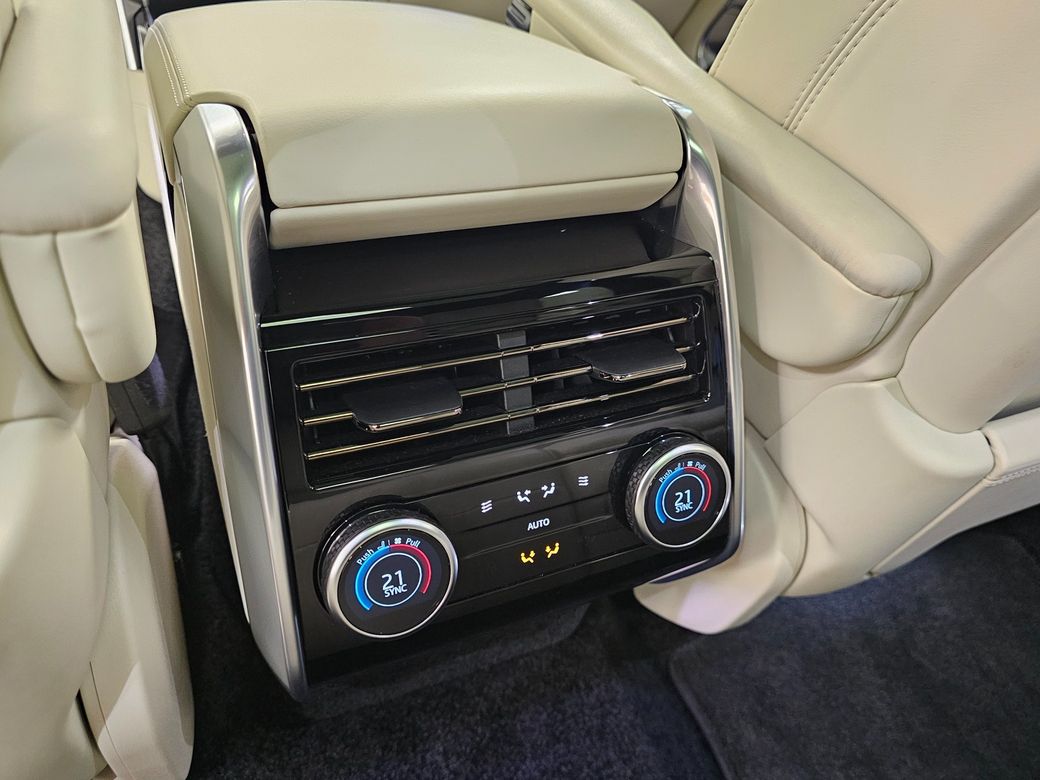 2025 Land Rover Range Rover